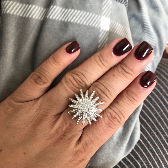 Star/snowflake cocktail ring with rhinestones - Picture 4 of 5
